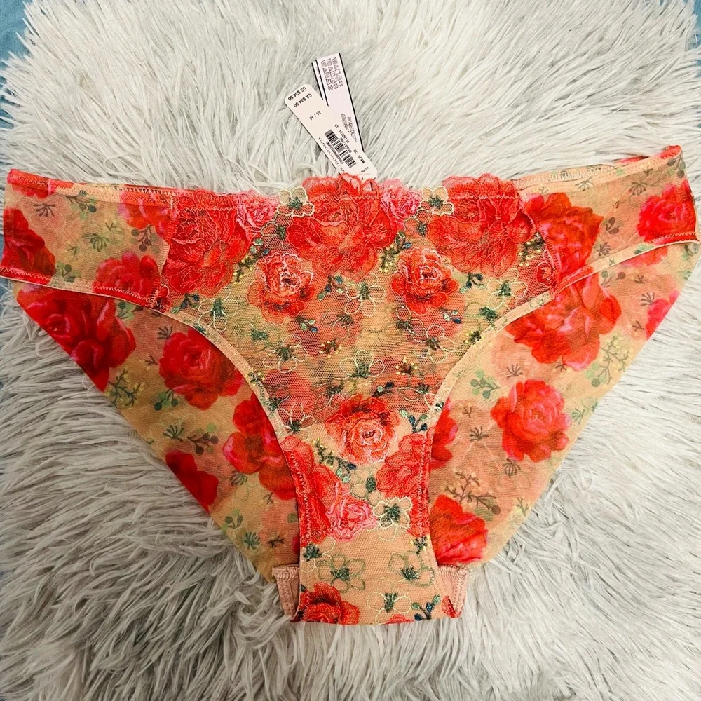 🌸Victoria's Secret Panties - Set of 3💜 - Picture 3 of 8